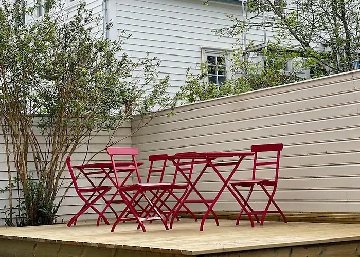 Ledaal Place 1 By Apartament